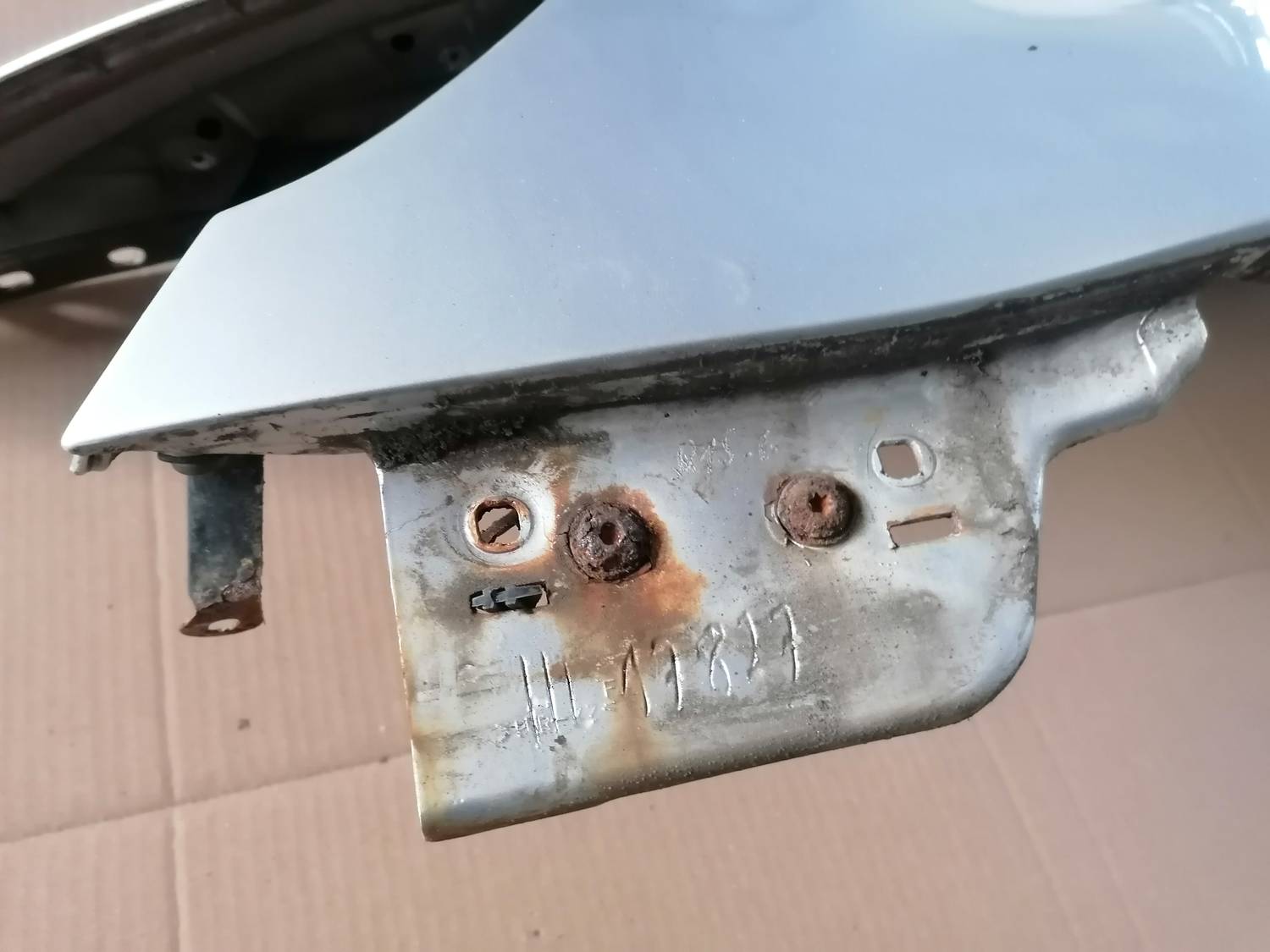 Priekšējais kreisais spārns priekš VW PHAETON 2003 5 Priekšējais kreisais spārns priekš VW PHAETON 2003