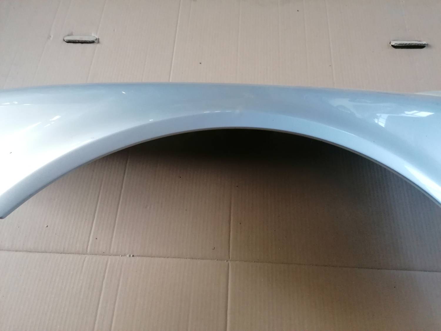 Priekšējais kreisais spārns priekš VW PHAETON 2003 4 Priekšējais kreisais spārns priekš VW PHAETON 2003