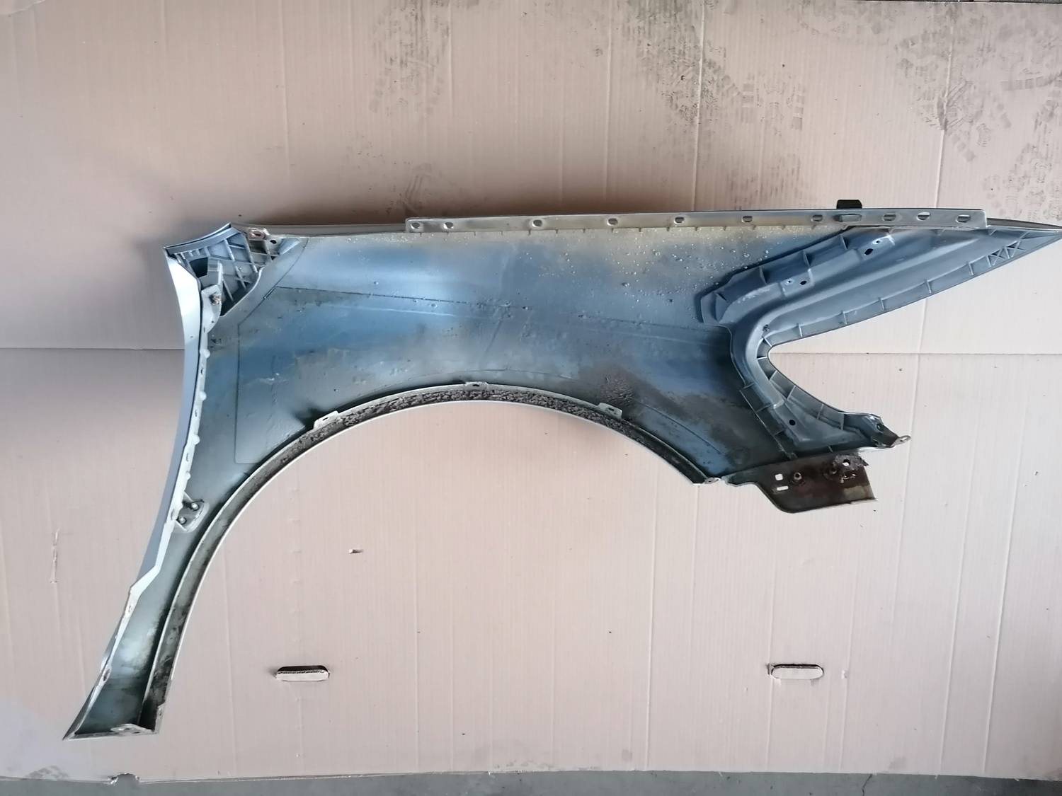 Priekšējais kreisais spārns priekš VW PHAETON 2003 6 Priekšējais kreisais spārns priekš VW PHAETON 2003