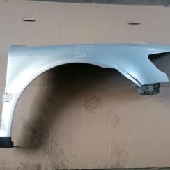 Priekšējais labais spārns priekš VW PHAETON 2003