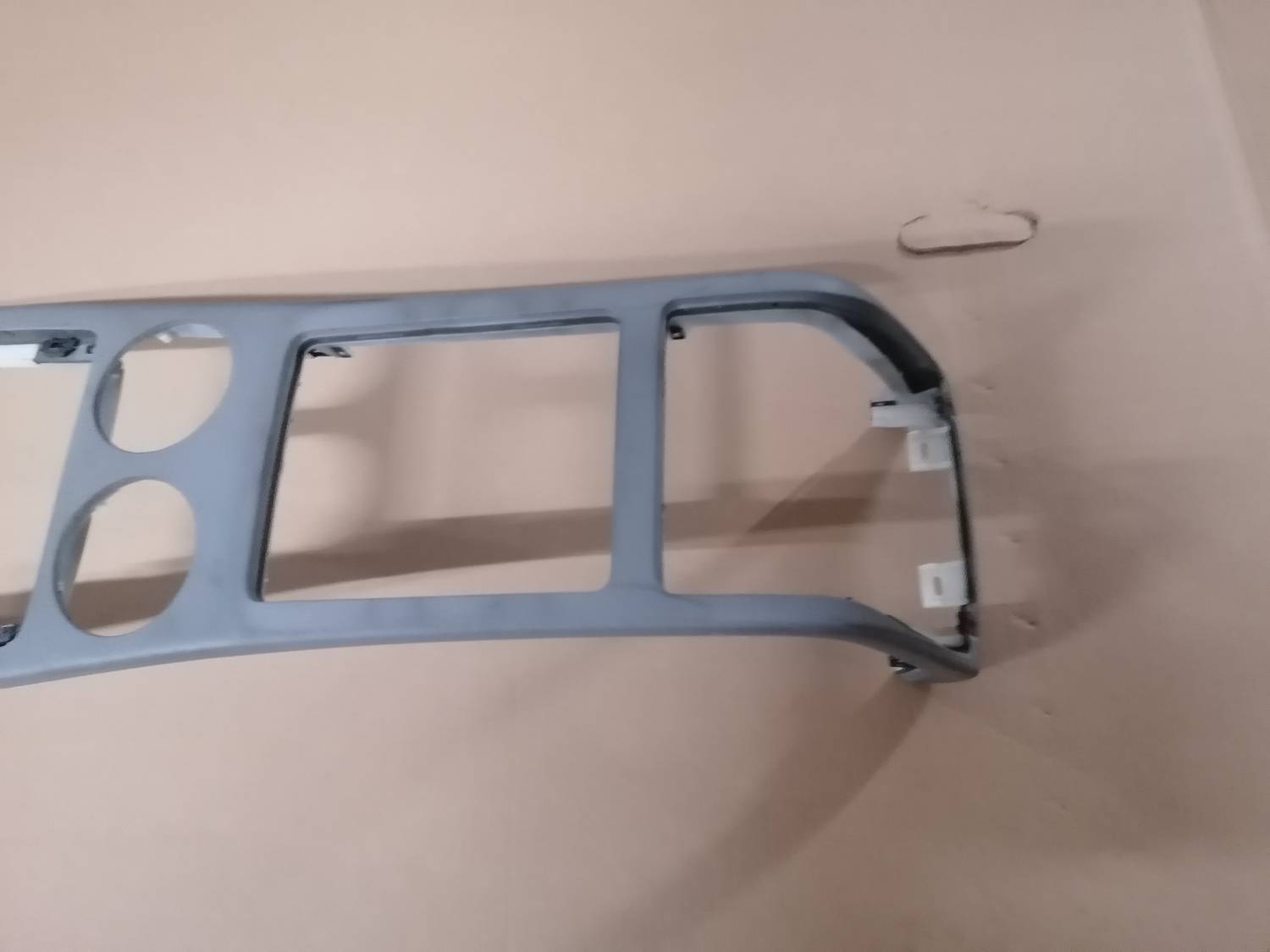 Centrālās konsoles dekoratīvais rāmis priekš VW PHAETON 2003 3 Centrālās konsoles dekoratīvais rāmis priekš VW PHAETON 2003