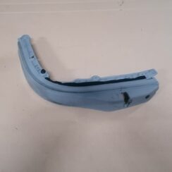 Priekšējo labo durvju apdare priekš VW PHAETON 2003