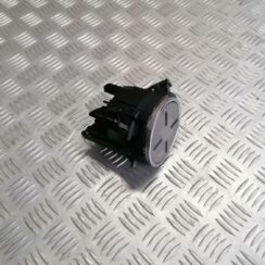 Krūzes turētājs priekš VW PHAETON 2003