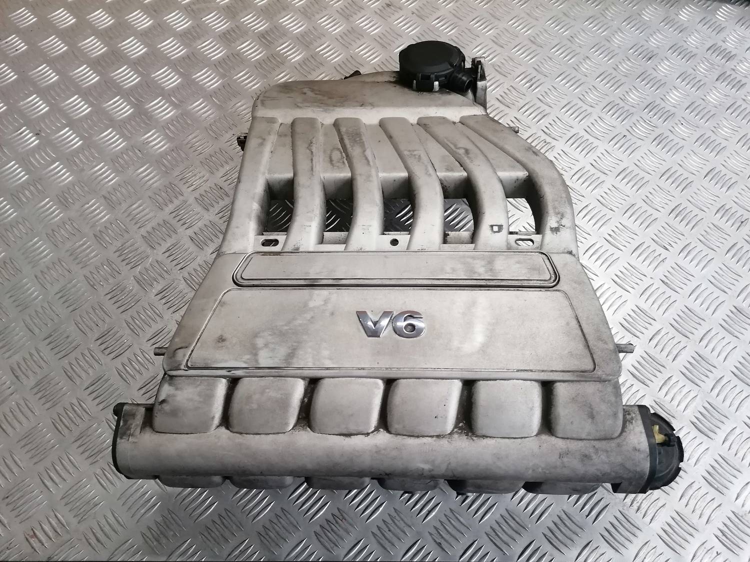 Ieplūdes kolektors priekš VW PHAETON 2003 1 Ieplūdes kolektors priekš VW PHAETON 2003