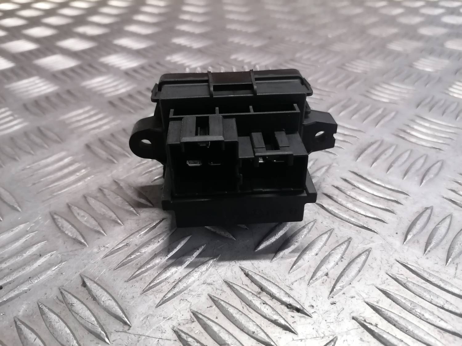 Salona ventilatora rezistors priekš OPEL INSIGNIA SPORTS TOURER 2013