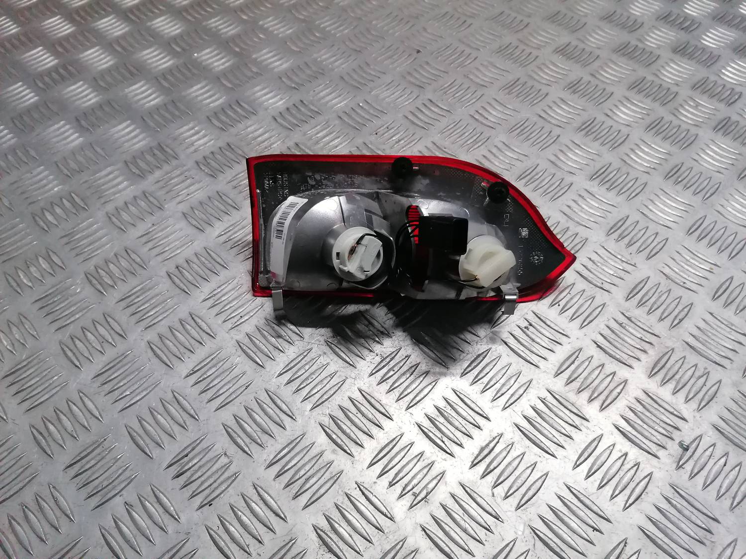 Aizmugurējais labais lukturis priekš OPEL INSIGNIA SPORTS TOURER 2013 3 Aizmugurējais labais lukturis priekš OPEL INSIGNIA SPORTS TOURER 2013