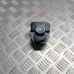 Multimēdijas vadības bloks priekš OPEL INSIGNIA SPORTS TOURER 2013