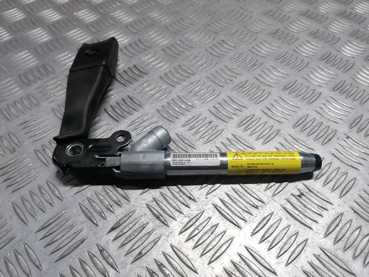 Priekšējās drošības jostas sprādze priekš OPEL INSIGNIA SPORTS TOURER 2013