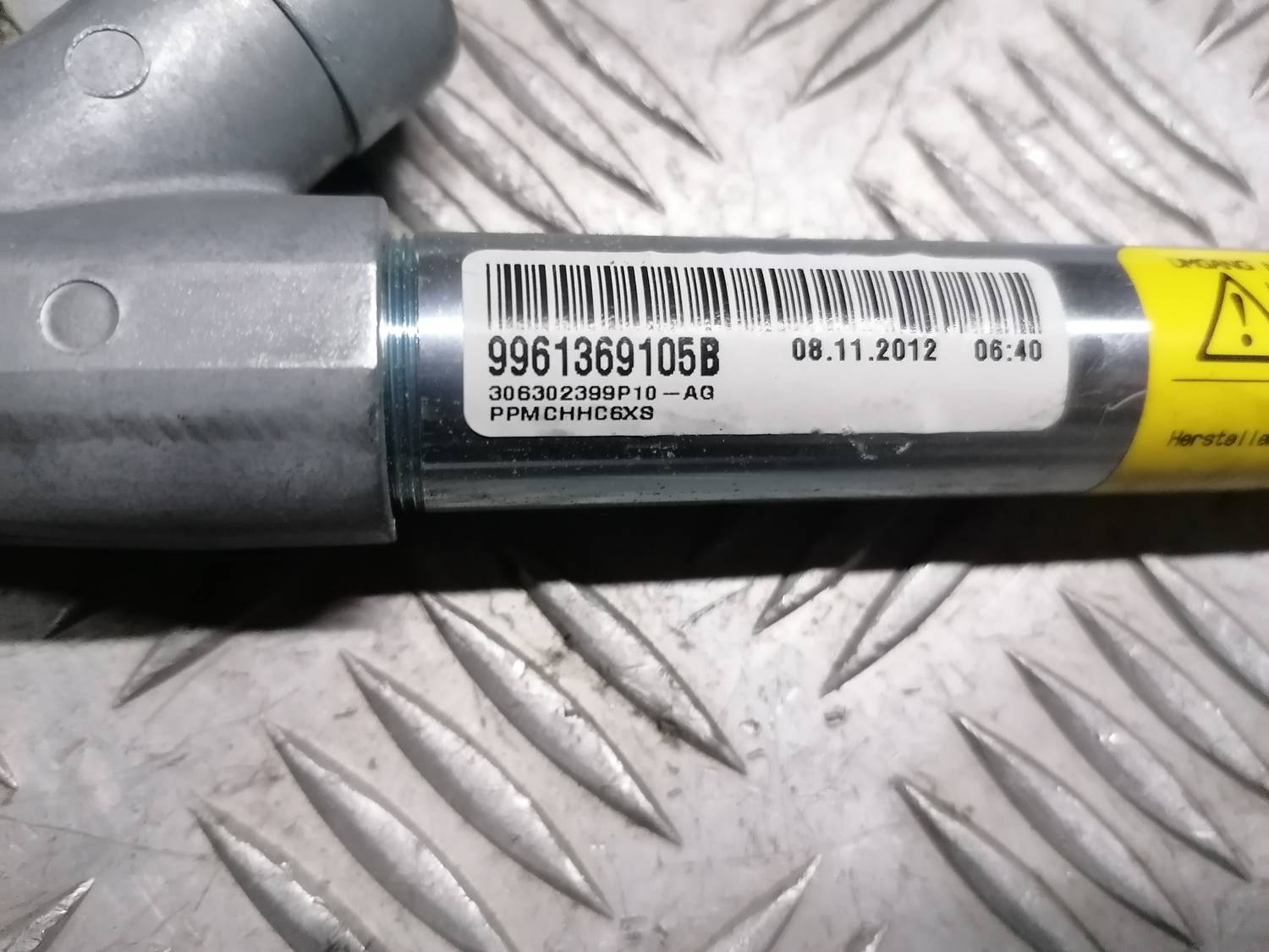 Priekšējās drošības jostas sprādze priekš OPEL INSIGNIA SPORTS TOURER 2013