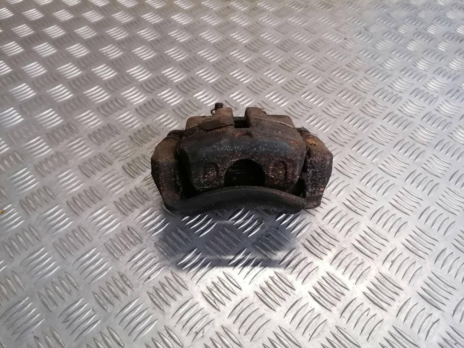 Priekšējais labais suports priekš OPEL INSIGNIA SPORTS TOURER 2013