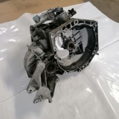 Mehāniska pārnesumkārba priekš OPEL INSIGNIA SPORTS TOURER 2013