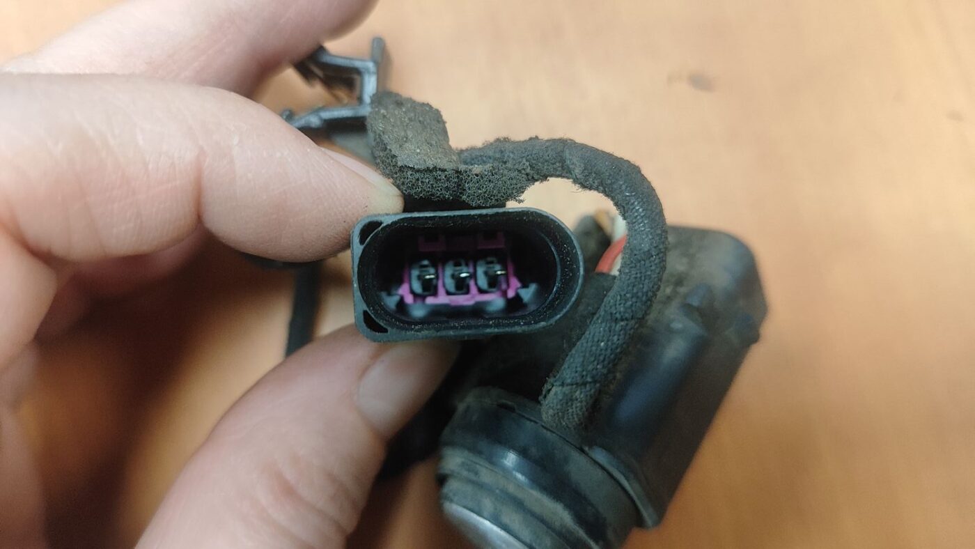 Parkošanās devējs priekš VW PHAETON 2003 3 Parkošanās devējs priekš VW PHAETON 2003