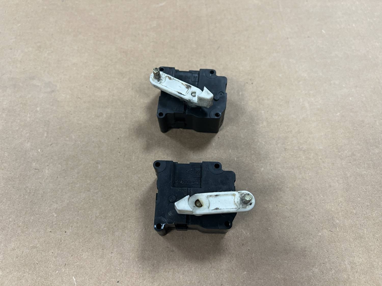 Apsildes sistēmas aktuators priekš VW PHAETON 2003