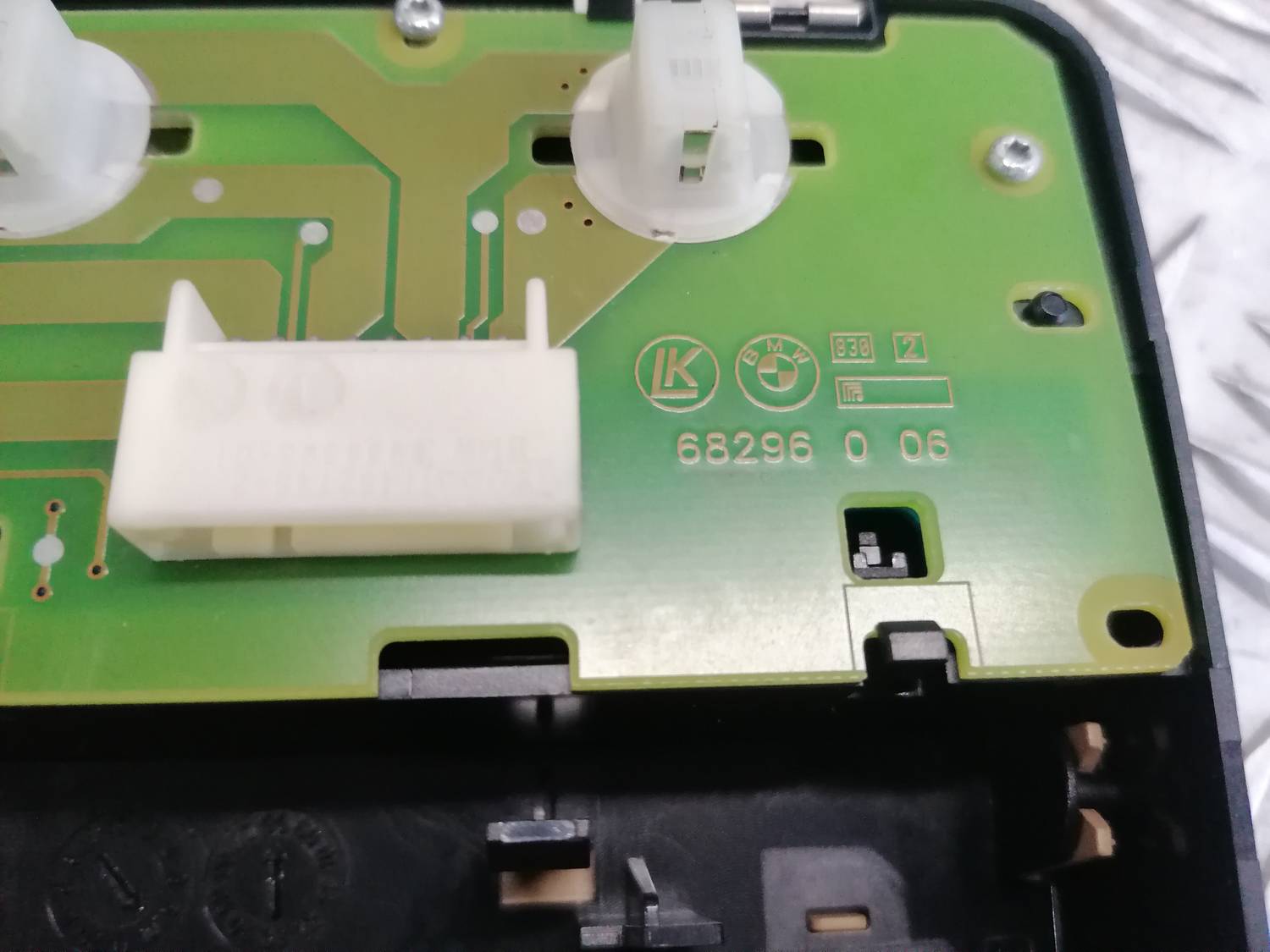 Aizmugurējo sēdvietu apgaismojums priekš BMW 318D E91 2008 TOURING