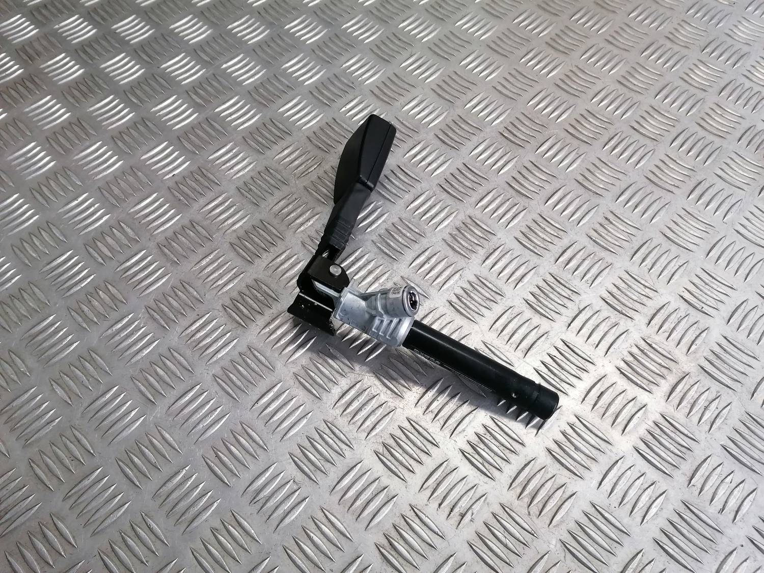 Priekšējās drošības jostas sprādze priekš BMW 318D E91 2008 TOURING