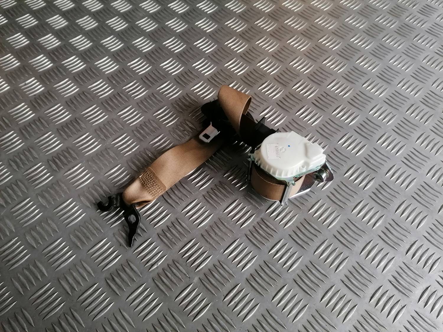 Priekšējā labā drošības josta priekš BMW 318D E91 2008 TOURING 1 Priekšējā labā drošības josta priekš BMW 318D E91 2008 TOURING