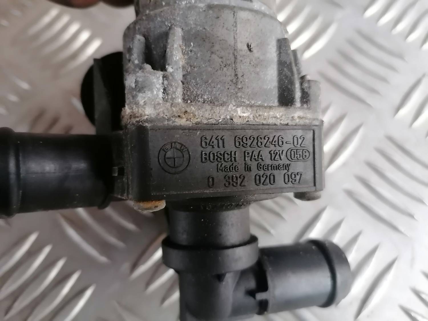 Papildus elektriskais ūdens sūknis priekš BMW 318D E91 2008 TOURING 5 Papildus elektriskais ūdens sūknis priekš BMW 318D E91 2008 TOURING