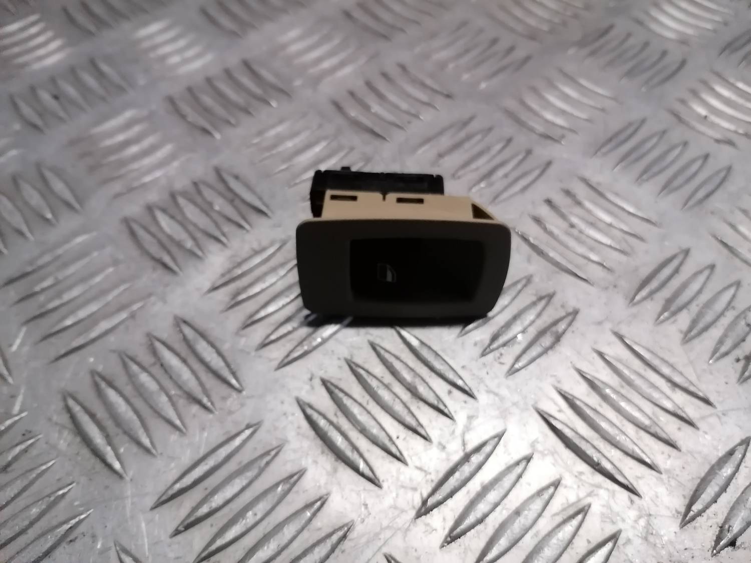 Stikla pacelšanas poga priekš BMW 318D E91 2008 TOURING