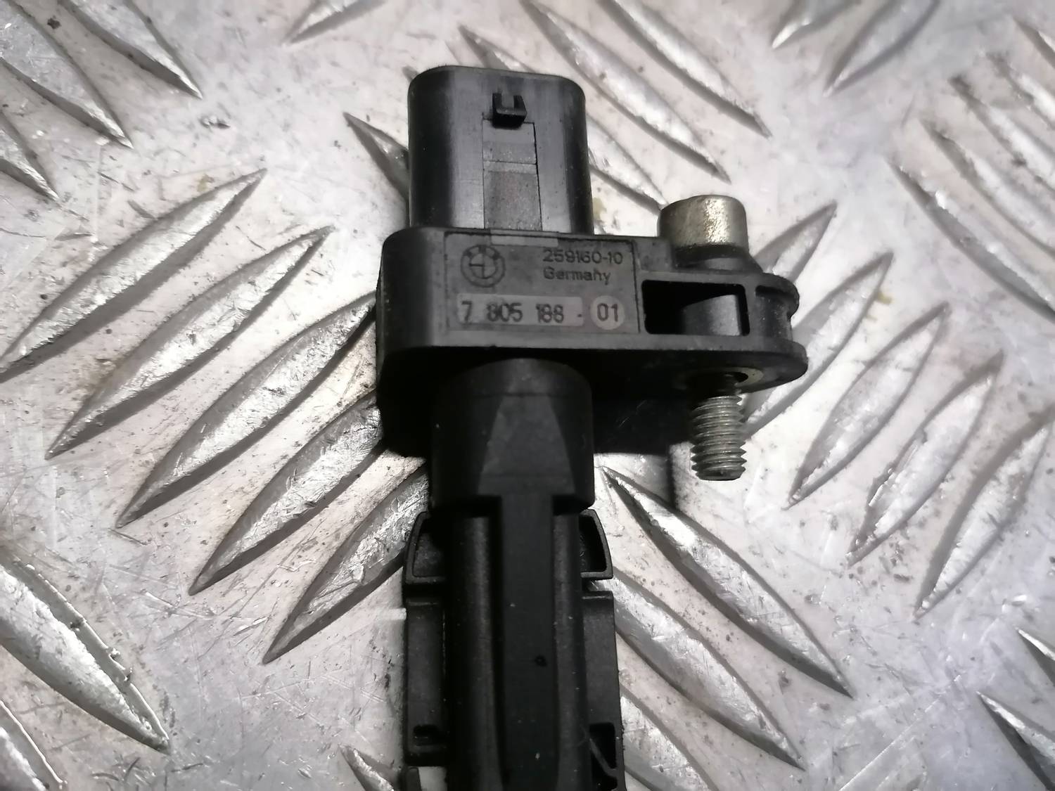 Kloķvārpstas devējs priekš BMW 318D E91 2008 TOURING 4 Kloķvārpstas devējs priekš BMW 318D E91 2008 TOURING