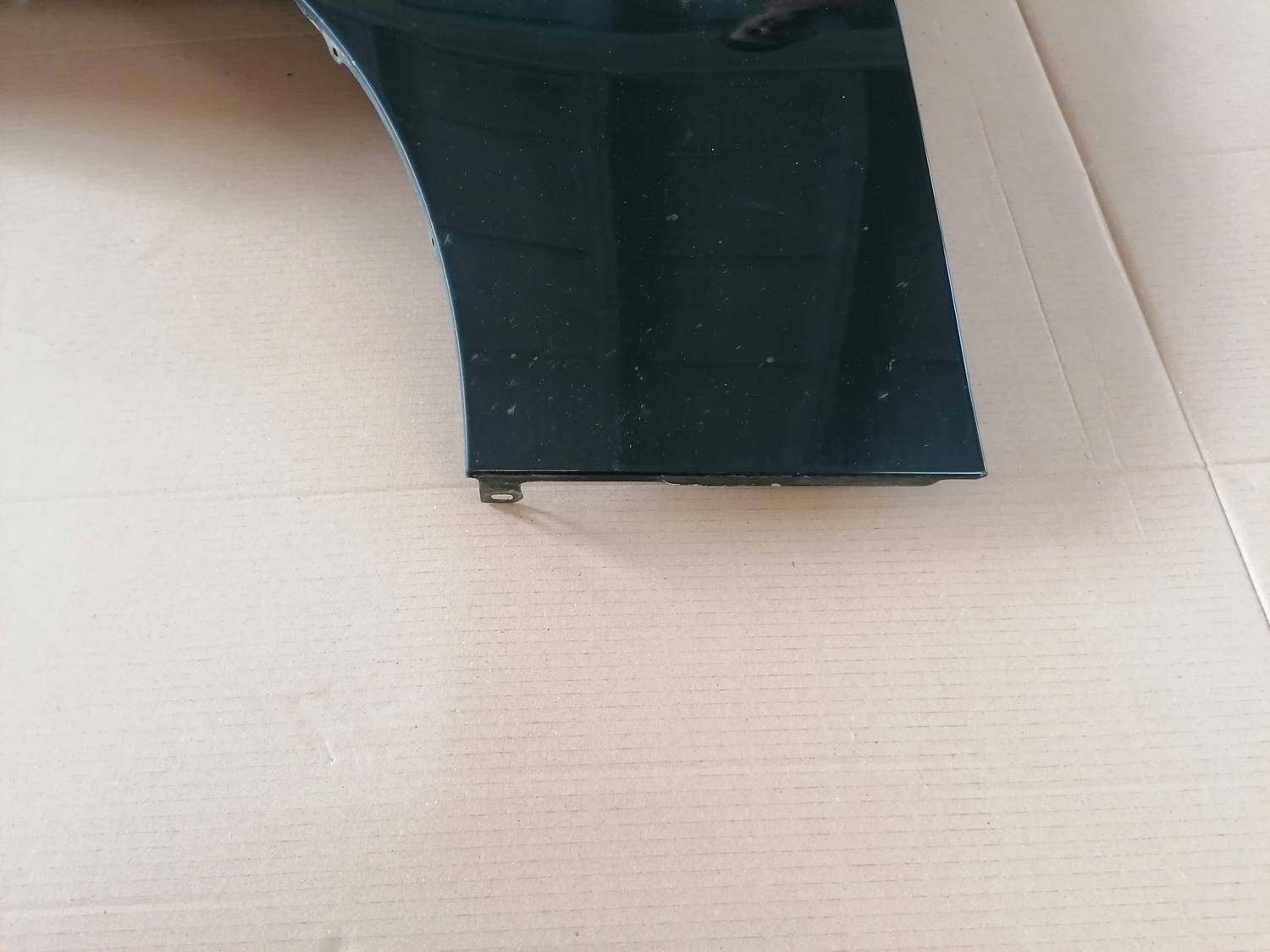 Priekšējais kreisais spārns priekš BMW 318D E91 2008 TOURING 2 Priekšējais kreisais spārns priekš BMW 318D E91 2008 TOURING