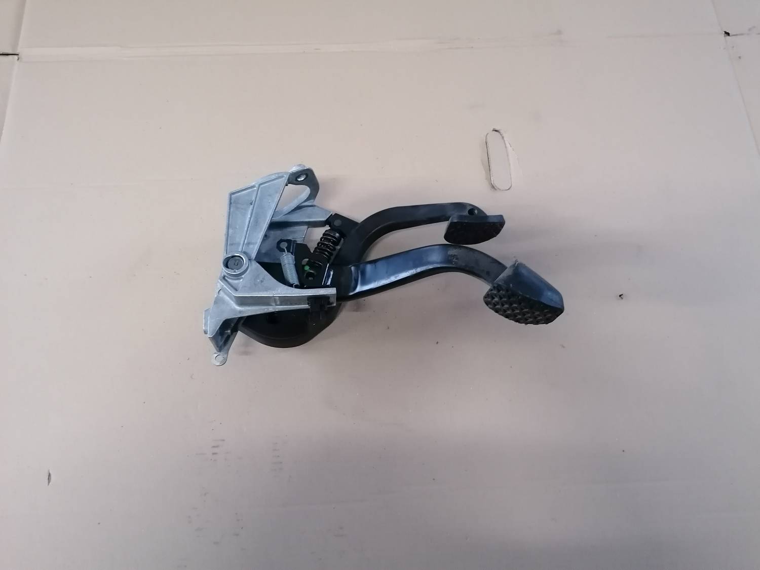 Pedāļu bloks priekš BMW 318D E91 2008 TOURING 1 Pedāļu bloks priekš BMW 318D E91 2008 TOURING