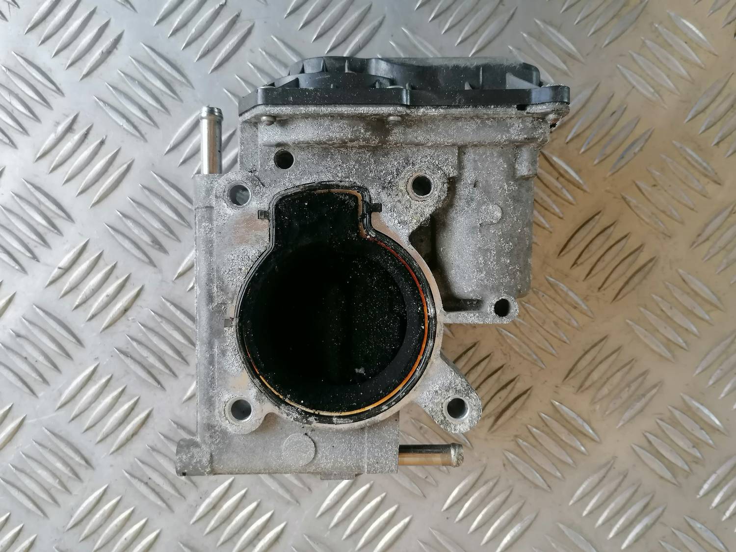 Droseļvārsts priekš MAZDA 6 2007 2 Droseļvārsts priekš MAZDA 6 2007