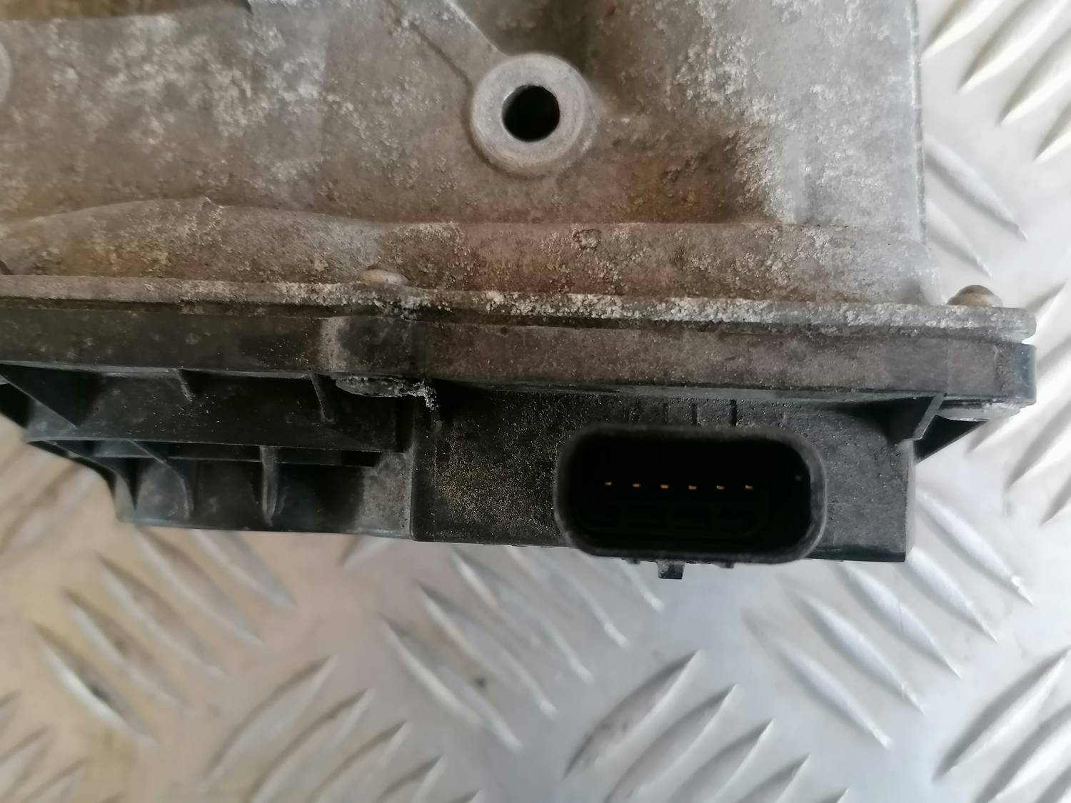 Droseļvārsts priekš MAZDA 6 2007 5 Droseļvārsts priekš MAZDA 6 2007