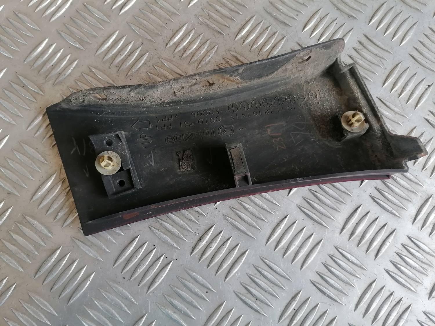 Priekšēja spārna uzlika/moldings priekš MAZDA 6 2007 4 Priekšēja spārna uzlika/moldings priekš MAZDA 6 2007