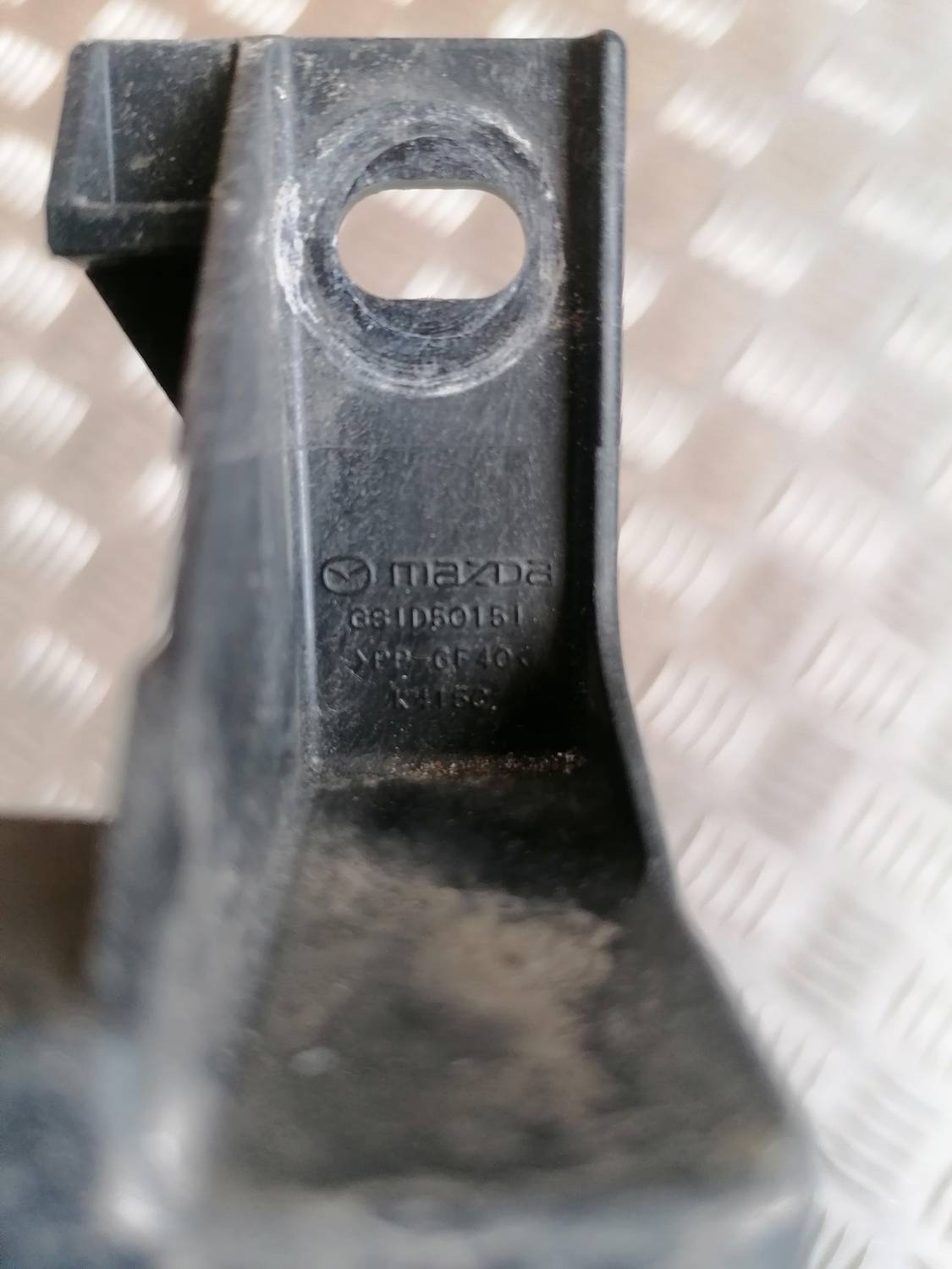 Priekšēja luktura kronšteins priekš MAZDA 6 2007 6 Priekšēja luktura kronšteins priekš MAZDA 6 2007