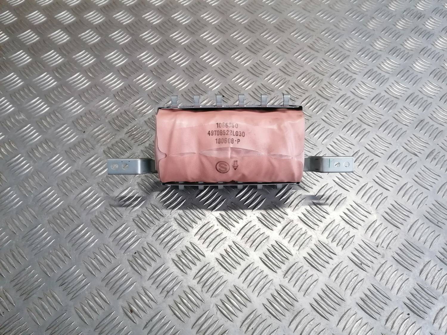 Mērinstrumentu paneļa drošības spilvens priekš MAZDA 6 2007 1 Mērinstrumentu paneļa drošības spilvens priekš MAZDA 6 2007