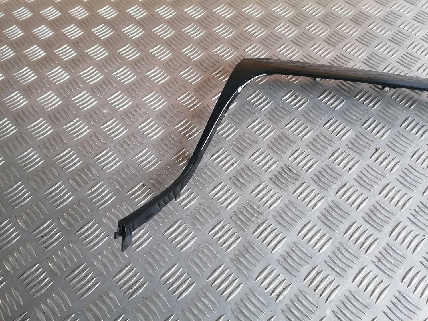 Mērinstrumentu paneļa dekoratīvā uzlika priekš MAZDA 6 2007 2 Mērinstrumentu paneļa dekoratīvā uzlika priekš MAZDA 6 2007