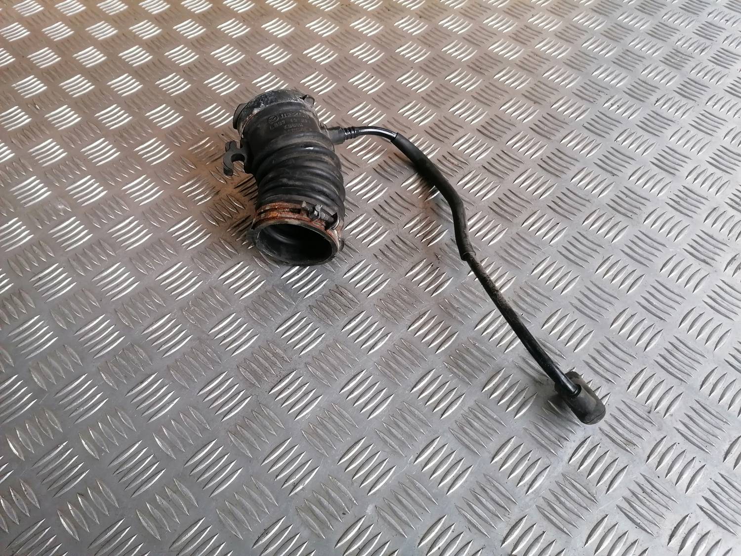 Gaisa filtra korpusa caurule priekš MAZDA 6 2007 1 Gaisa filtra korpusa caurule priekš MAZDA 6 2007