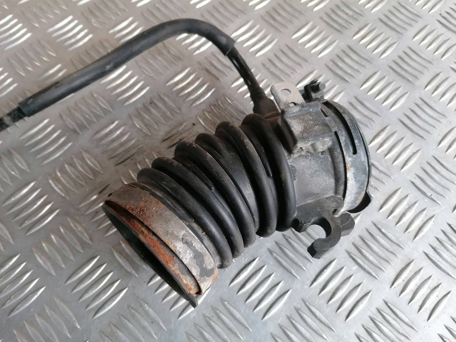 Gaisa filtra korpusa caurule priekš MAZDA 6 2007 3 Gaisa filtra korpusa caurule priekš MAZDA 6 2007