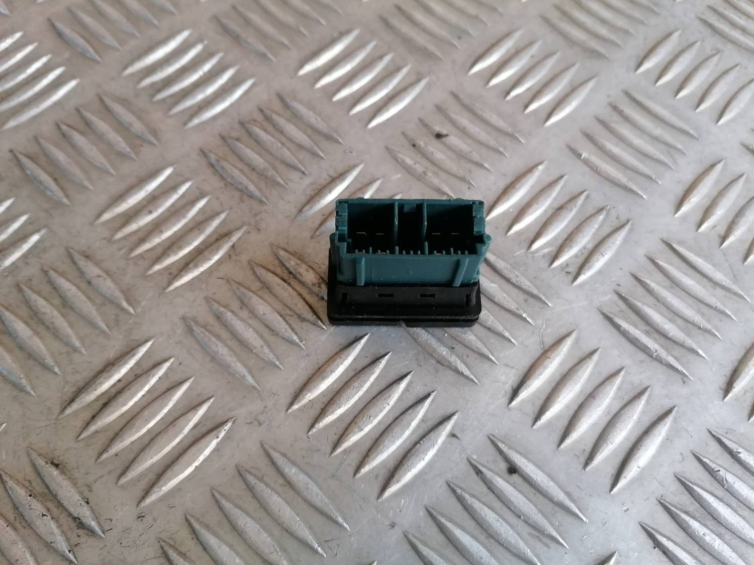 Gaismas slēdzis priekš XSARA PICASSO 2003 4 Gaismas slēdzis priekš XSARA PICASSO 2003