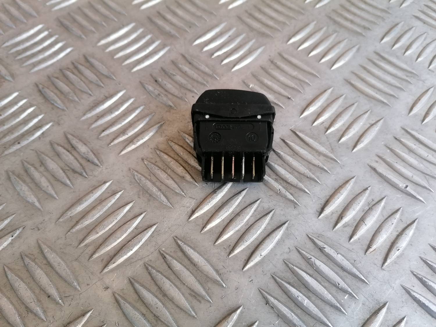 Stikla pacelšanas poga priekš XSARA PICASSO 2003