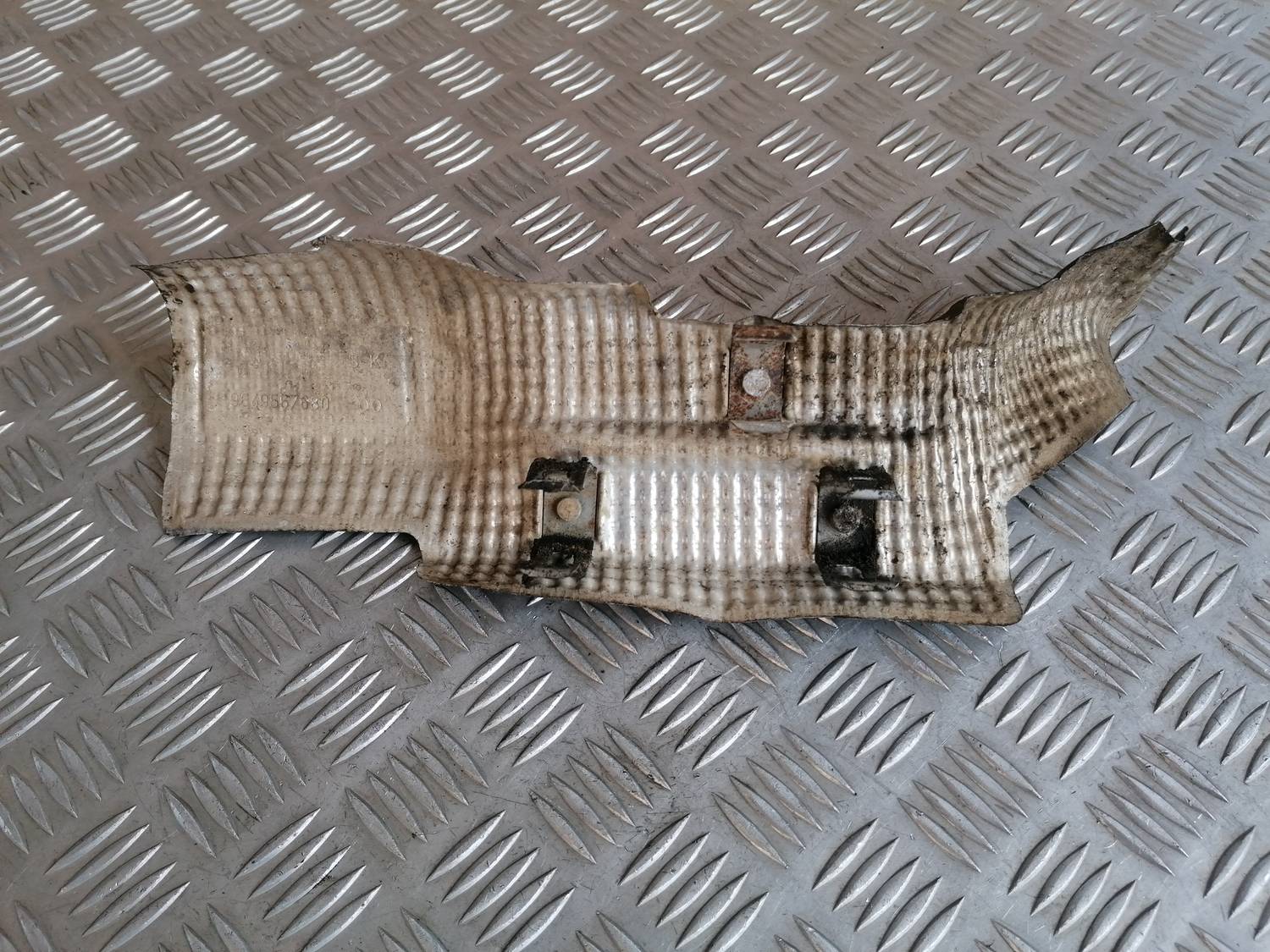 Izpūtēja sistēmas karstuma aizsargs priekš XSARA PICASSO 2003 2 Izpūtēja sistēmas karstuma aizsargs priekš XSARA PICASSO 2003