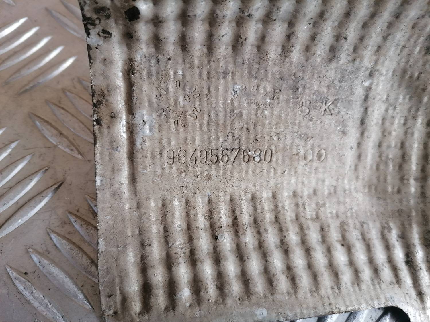 Izpūtēja sistēmas karstuma aizsargs priekš XSARA PICASSO 2003 4 Izpūtēja sistēmas karstuma aizsargs priekš XSARA PICASSO 2003