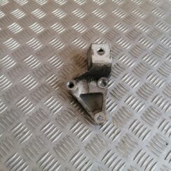 Dzinēja kronšteins priekš XSARA PICASSO 2003