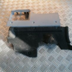 Mērinstrumentu paneļa apdare (zem stūres) priekš XSARA PICASSO 2003