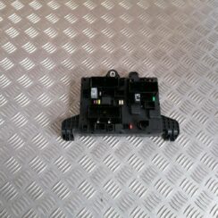 Drošinātāju relejas kaste priekš OPEL ASTRA J 2012