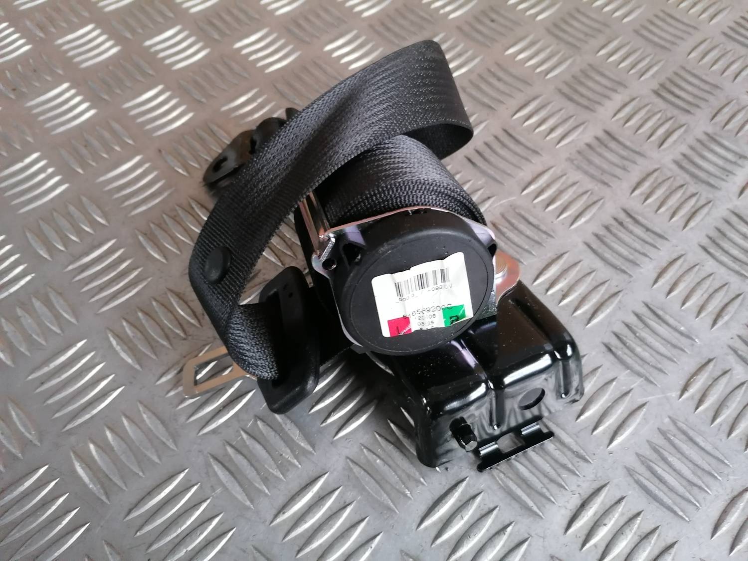 Aizmugurējā labā drošības josta priekš OPEL ASTRA J 2012 3 Aizmugurējā labā drošības josta priekš OPEL ASTRA J 2012