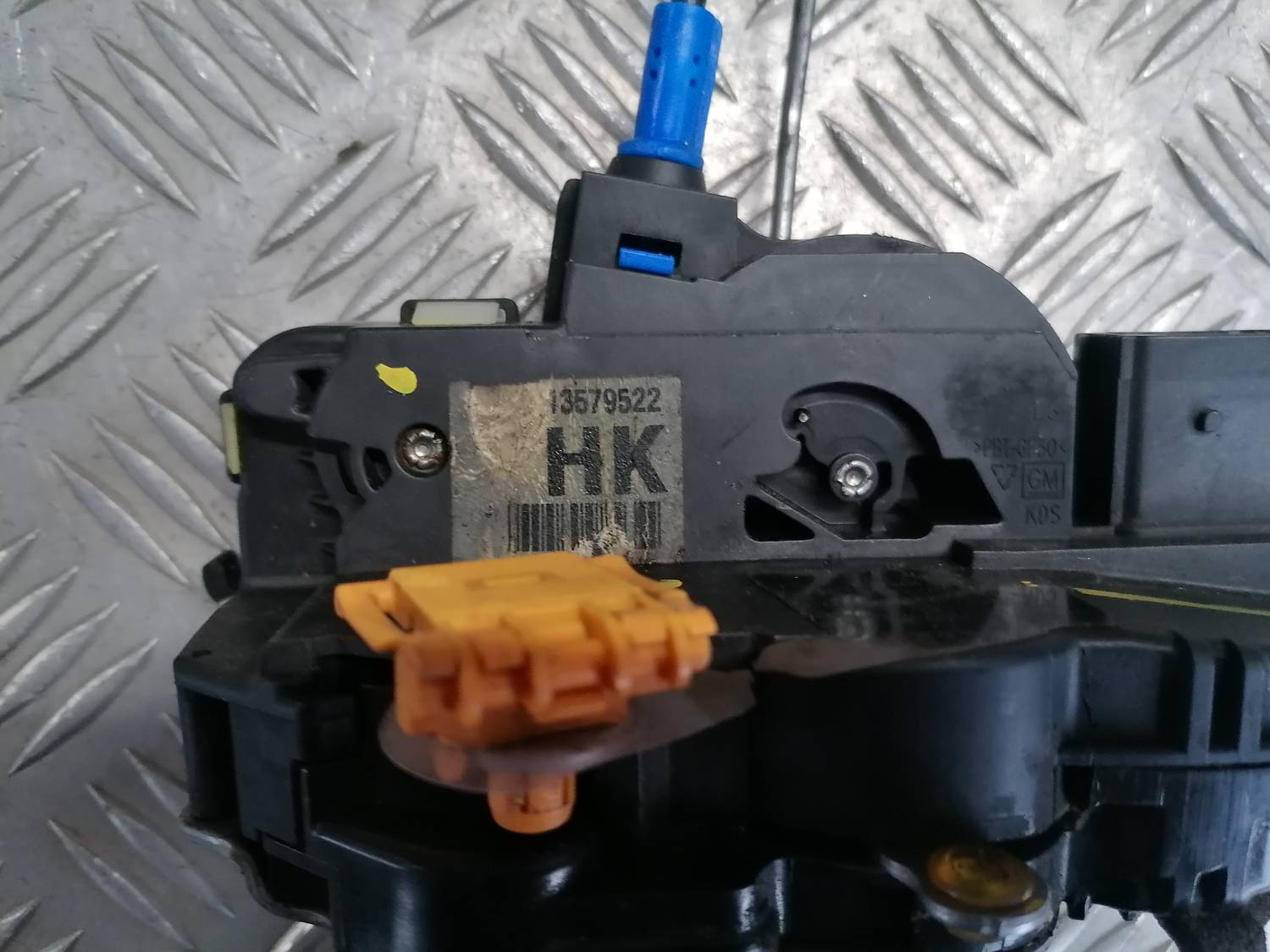 Priekšējo kreiso durvju slēdzene priekš OPEL ASTRA J 2012