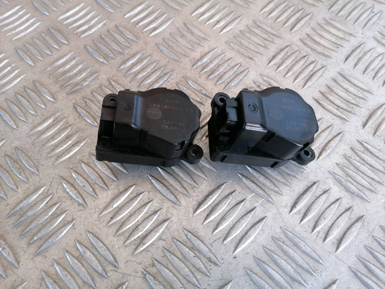 Apsildes sistēmas aktuators priekš OPEL ASTRA J 2012 2 Apsildes sistēmas aktuators priekš OPEL ASTRA J 2012