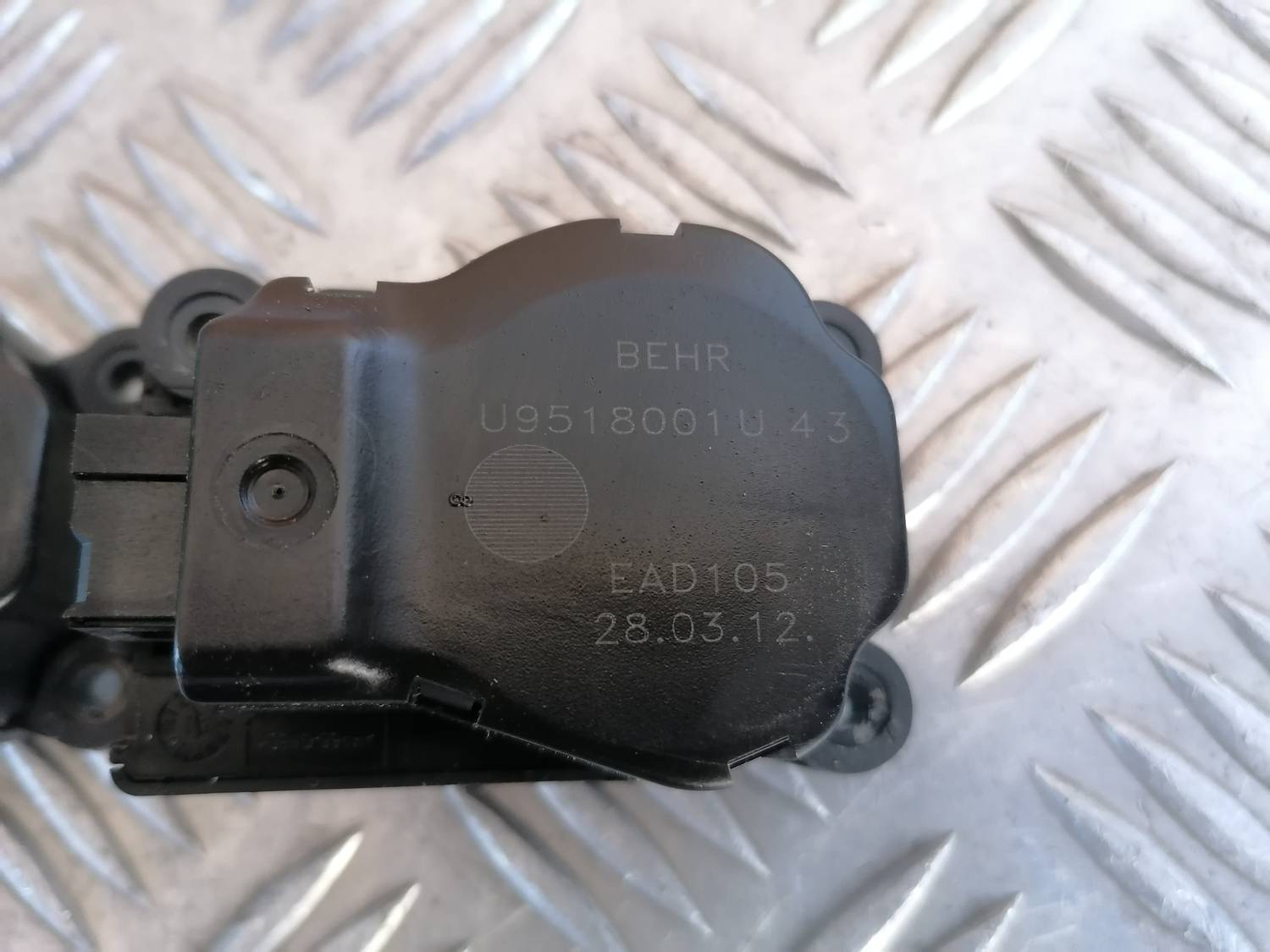 Apsildes sistēmas aktuators priekš OPEL ASTRA J 2012 5 Apsildes sistēmas aktuators priekš OPEL ASTRA J 2012