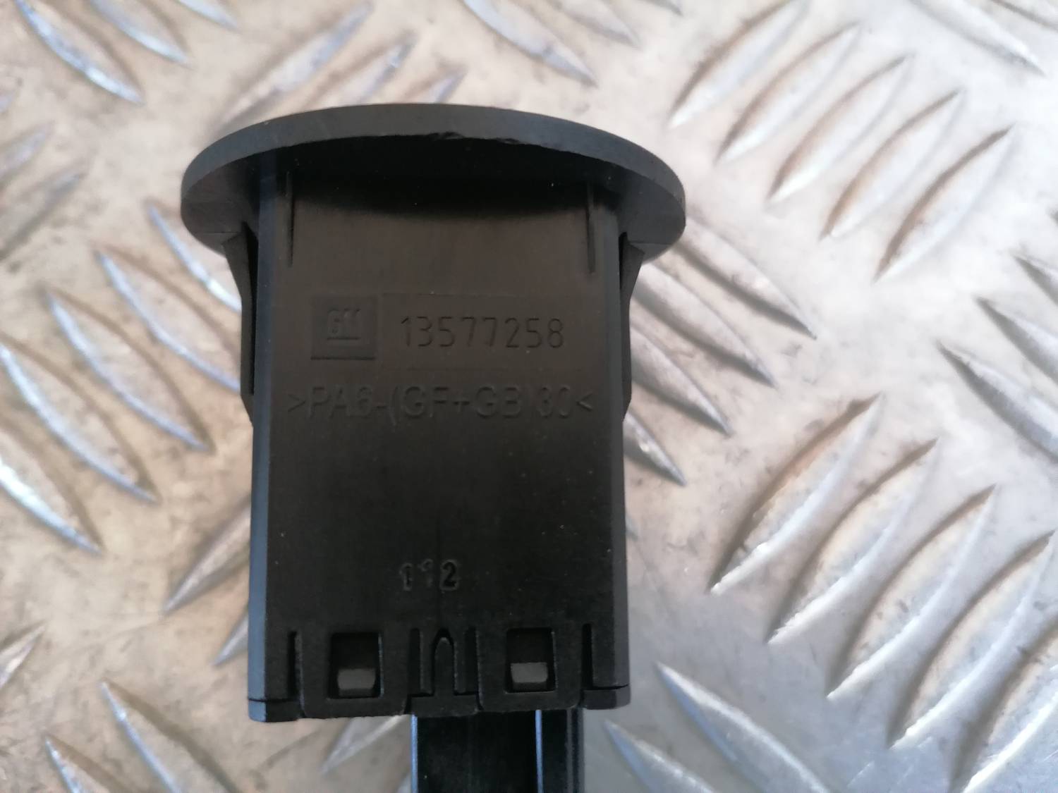 Drošības spilvena izslēgšanas slēdzis priekš OPEL ASTRA J 2012