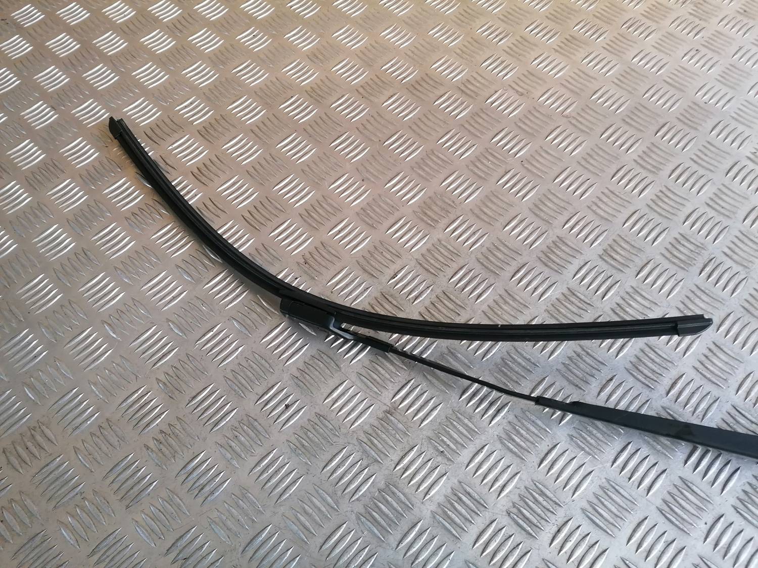 Vējstikla slotiņa priekš OPEL ASTRA J 2012 2 Vējstikla slotiņa priekš OPEL ASTRA J 2012