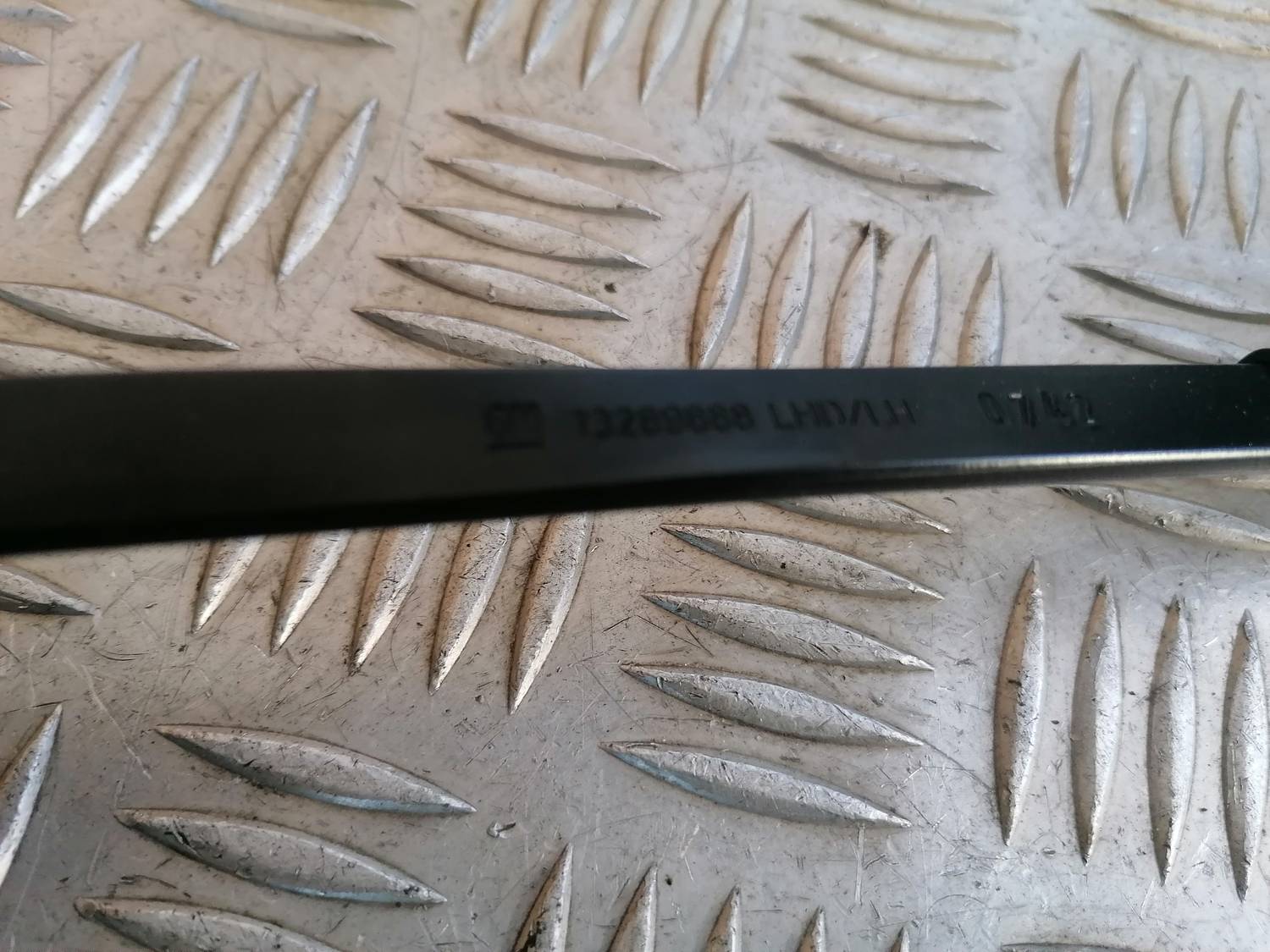 Vējstikla slotiņa priekš OPEL ASTRA J 2012 5 Vējstikla slotiņa priekš OPEL ASTRA J 2012