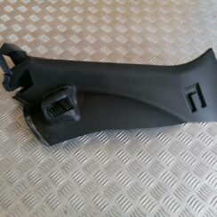 Aizmugurējas salona statnes apdare priekš OPEL ASTRA J 2012