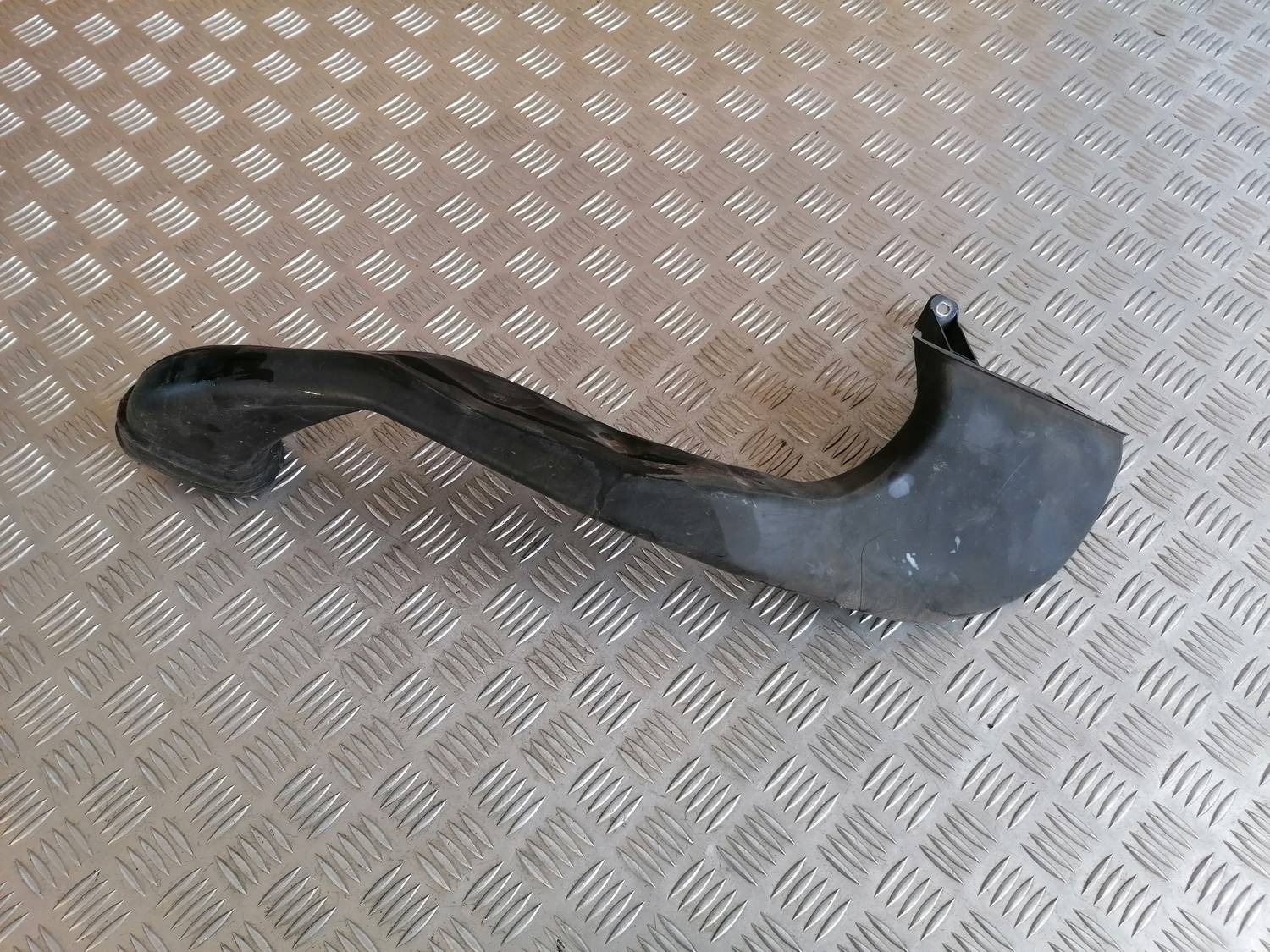 Gaisa filtra korpusa caurule priekš OPEL ASTRA J 2012