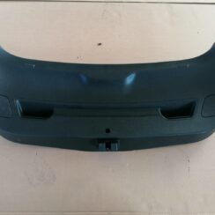 Bagāžnieka vāka liela apdare priekš OPEL ASTRA J 2012